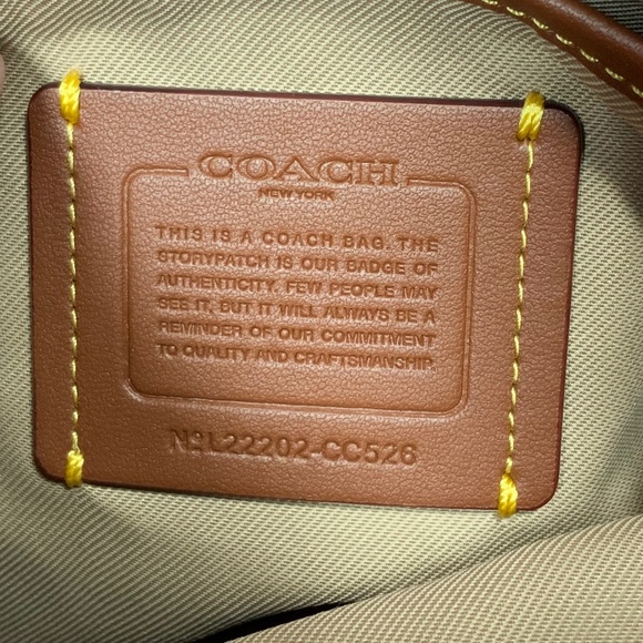 Coach Kitt Messenger CrossbodyBubblegum Pink CC526 - Picture 14 of 14